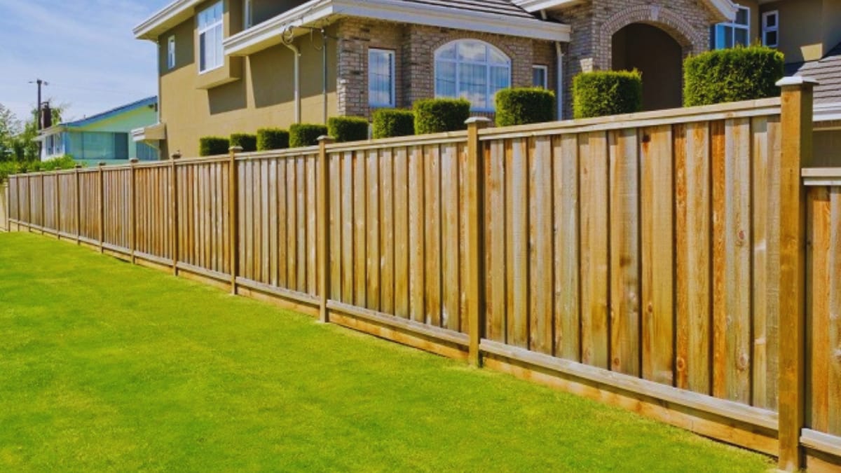 Wooden Fencing Grill Design